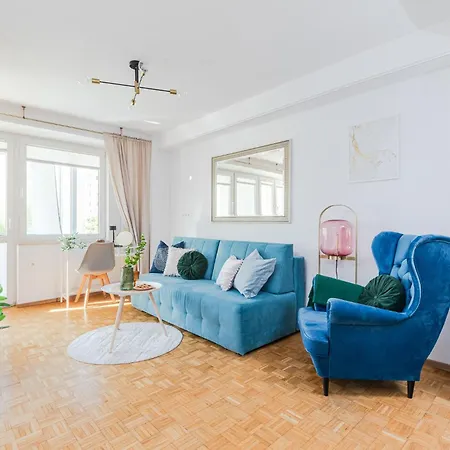 Superapart Inflancka 135 דירה *